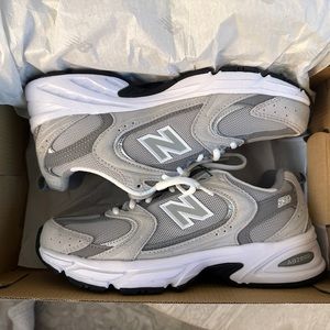 New Balance - 530 Raincloud in size (8W or 6.5M)